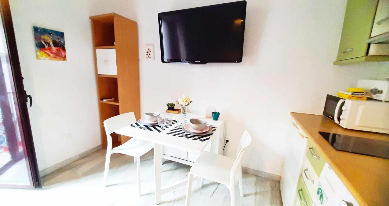 Lovely Center Apartments - Sunny Balcony Alfalfa Seville Luaran gambar